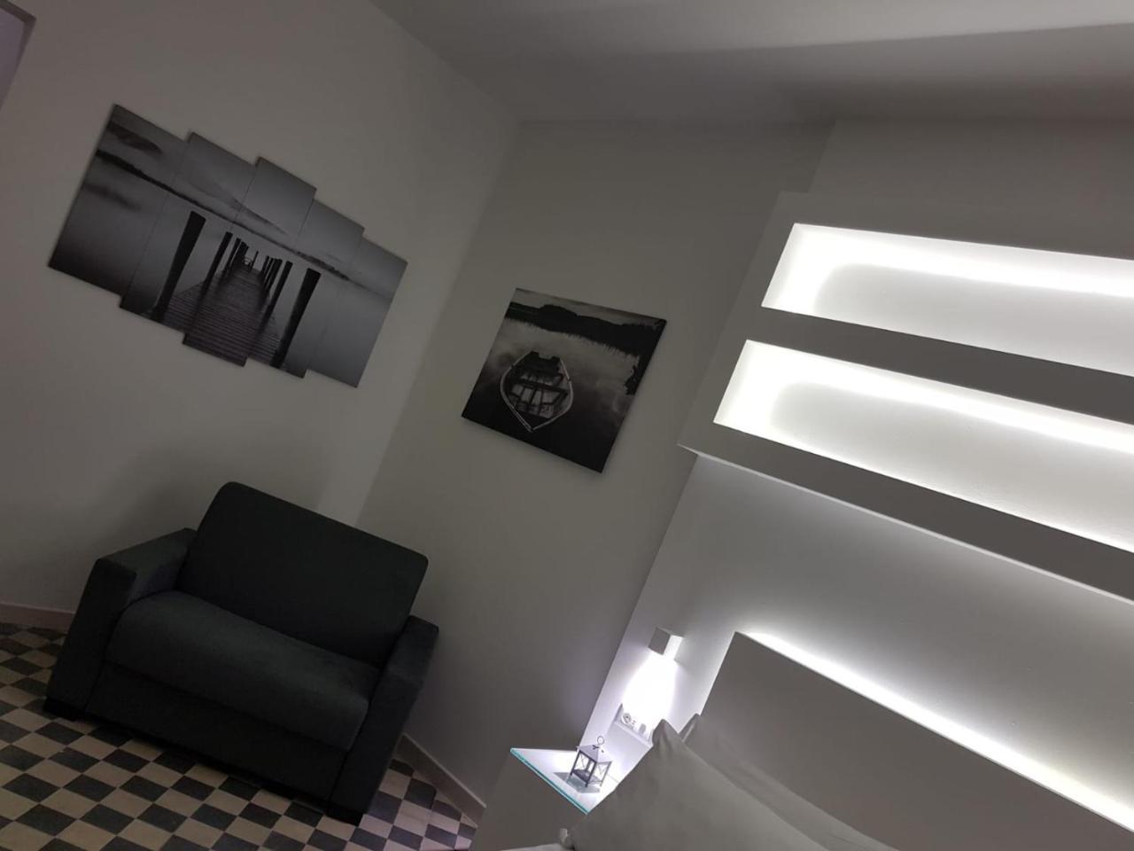 Villa Adelaide Suite & Room Torre A Mare Bagian luar foto